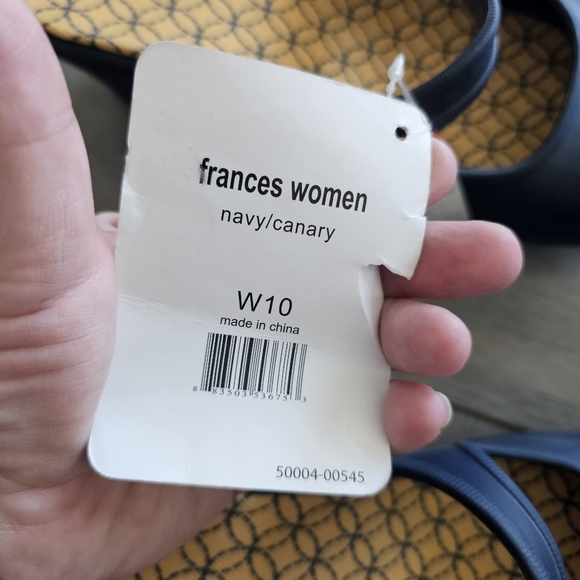 Crocs Frances Maryjane - Picture 6 of 6